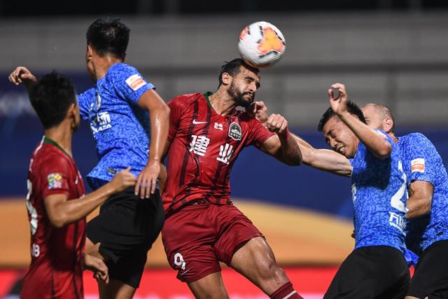 西甲-罗克处子球制胜 巴塞罗那1-0奥萨苏纳